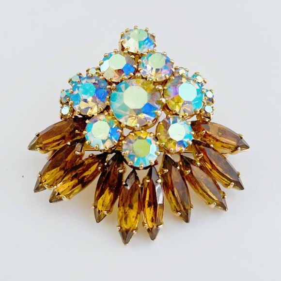 Vintage Jewelry - Vintage MCM Rhinestone Brooch